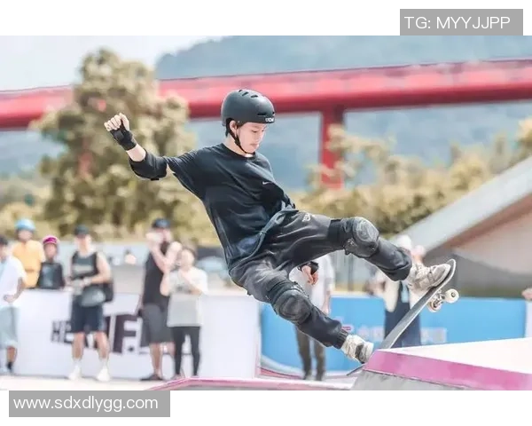 深圳极限运动队在世界滑板锦标赛中的个人能力表现全面分析与点评